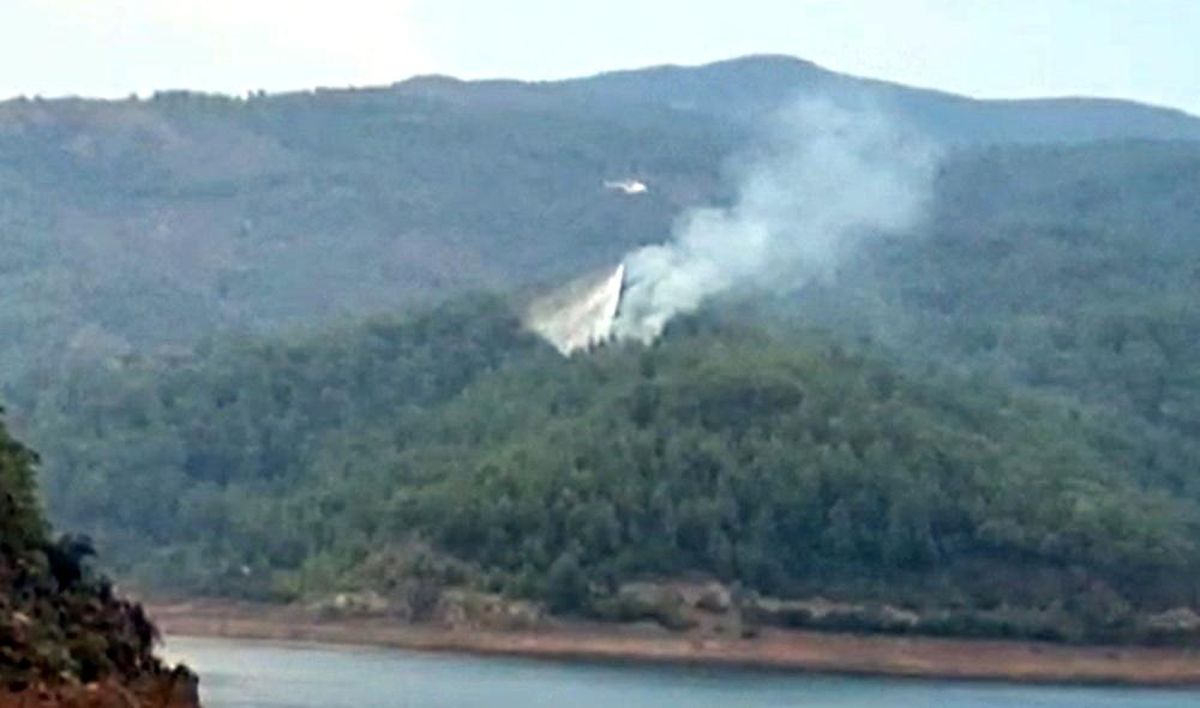 Marmaris\'te Yıldırım Düşmesi Sonucu Yangın Çıktı
