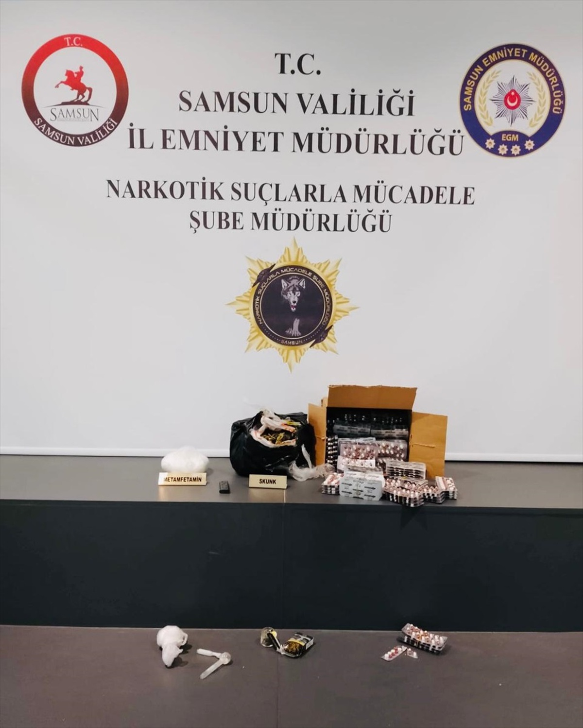 Samsun\'da Narkotik Dedektör Köpeğin Yardımıyla Uyuşturucu Ele Geçirildi