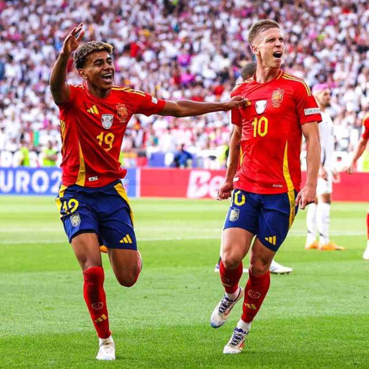 Uzatmalarda Almanya'yı 2-1 yenen İspanya, EURO 2024'te yarı finale yükseldi