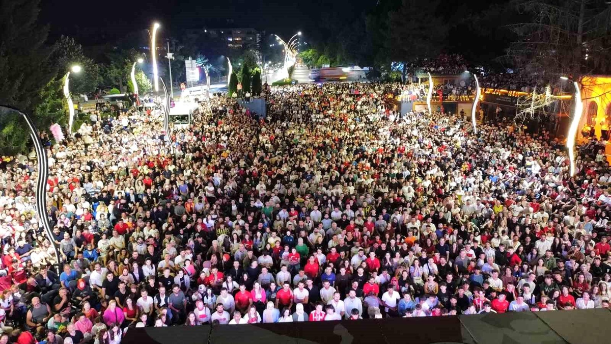Bolulular, A Milli Takım\'a destek verdi
