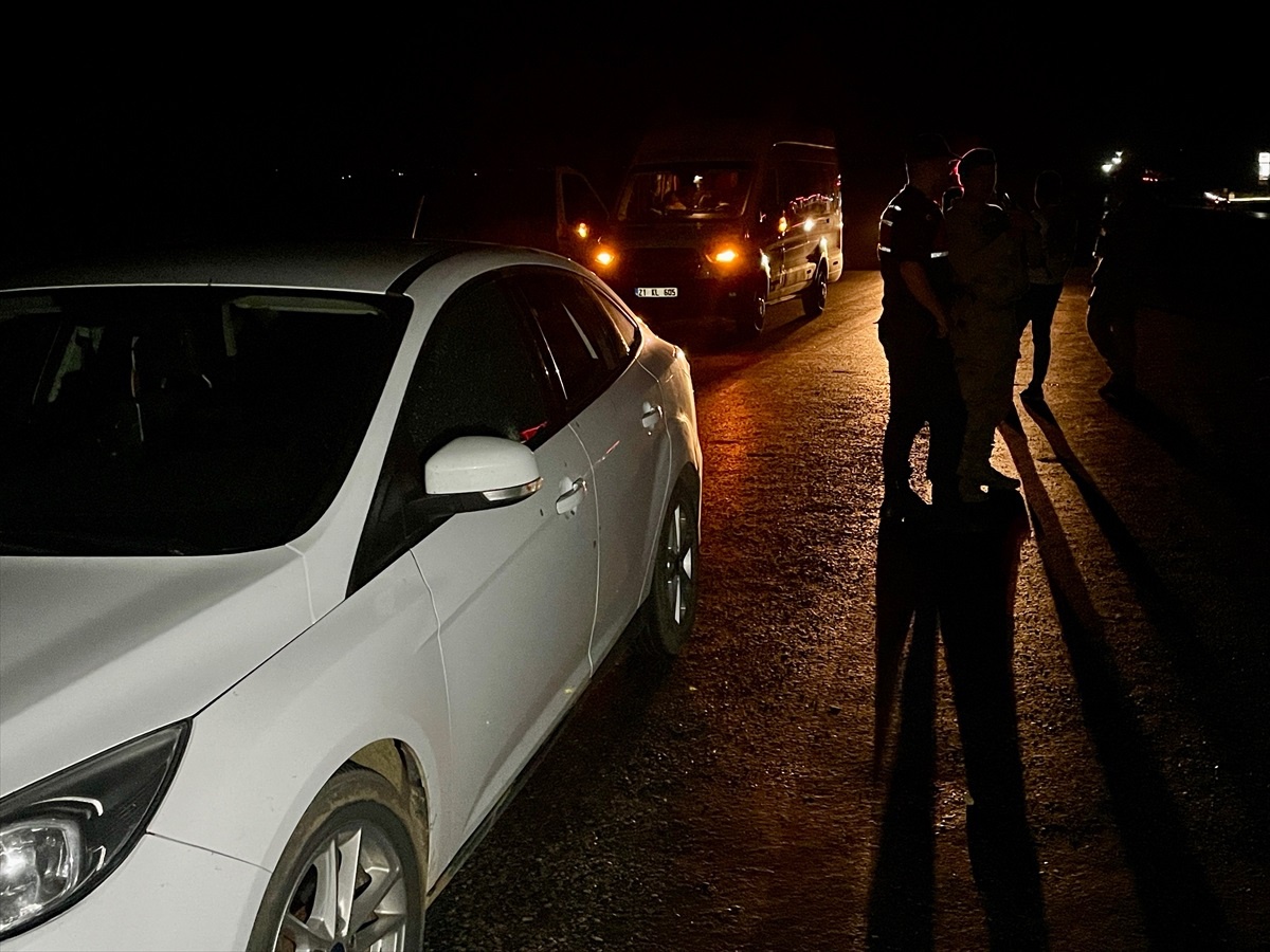 Diyarbakır\'da silahlı saldırıda 2 kişi hayatını kaybetti