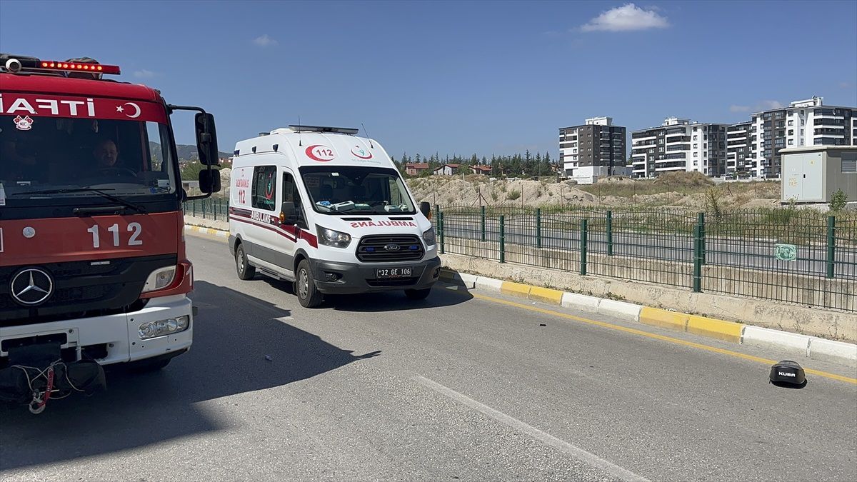 Isparta\'da Motosiklet Kazası: Sürücü Ağır Yaralandı