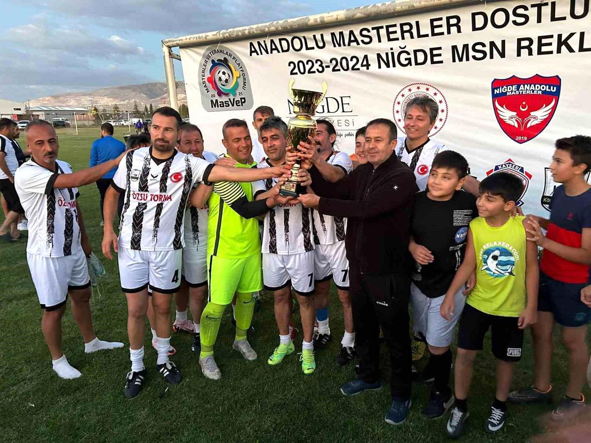 Anadolu Masterler Dostluk Federasyonu 2023-2024 Futbol Sezonu Sonuçlandı