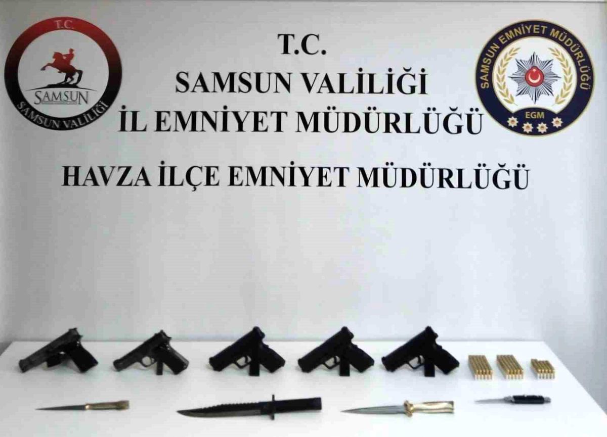 Samsun\'da Kaçak Silah Ticareti Operasyonu: 4 Tabanca ve Mermi Ele Geçirildi