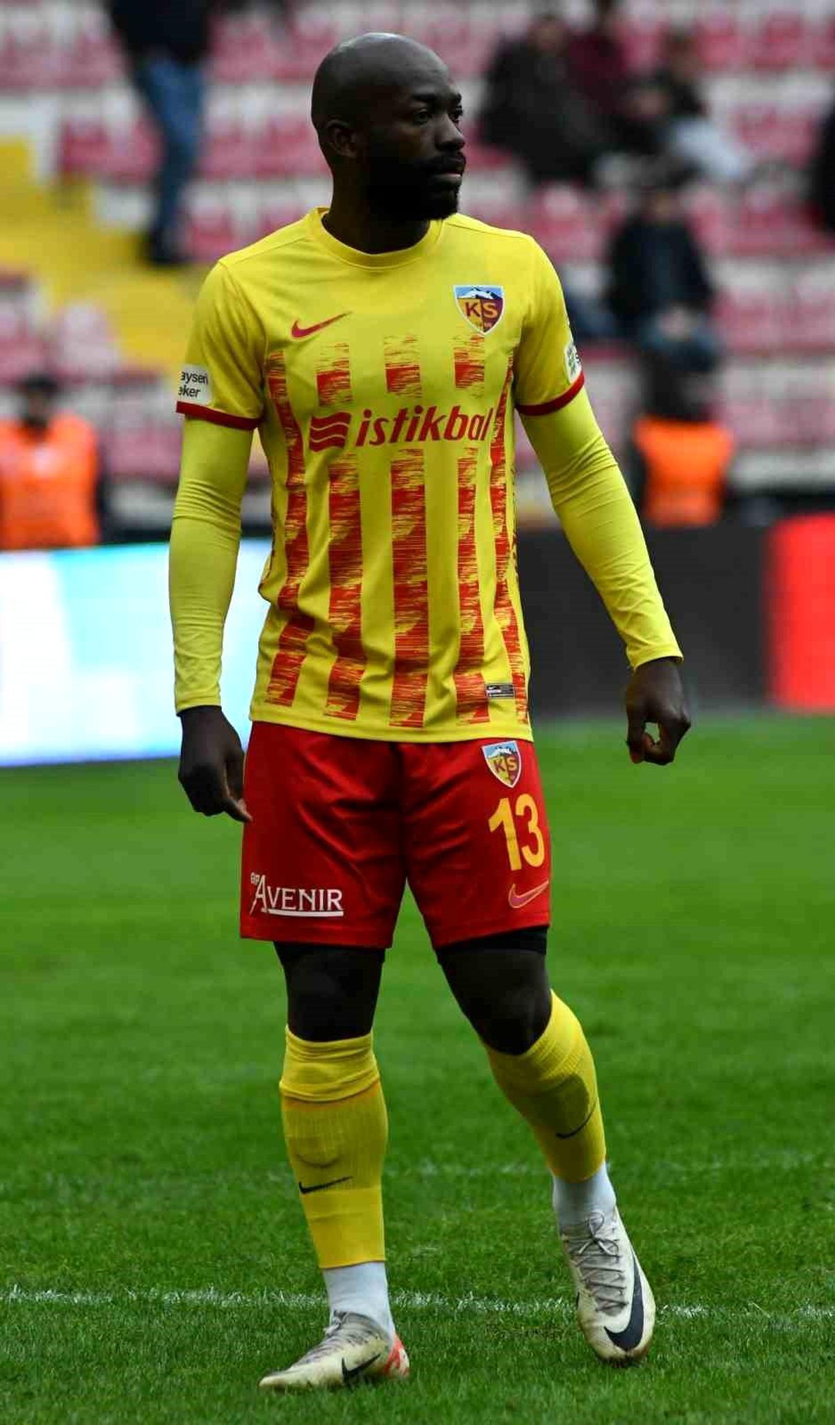 Kayserispor, Stephane Bahoken ile 1 yıllık sözleşme imzaladı