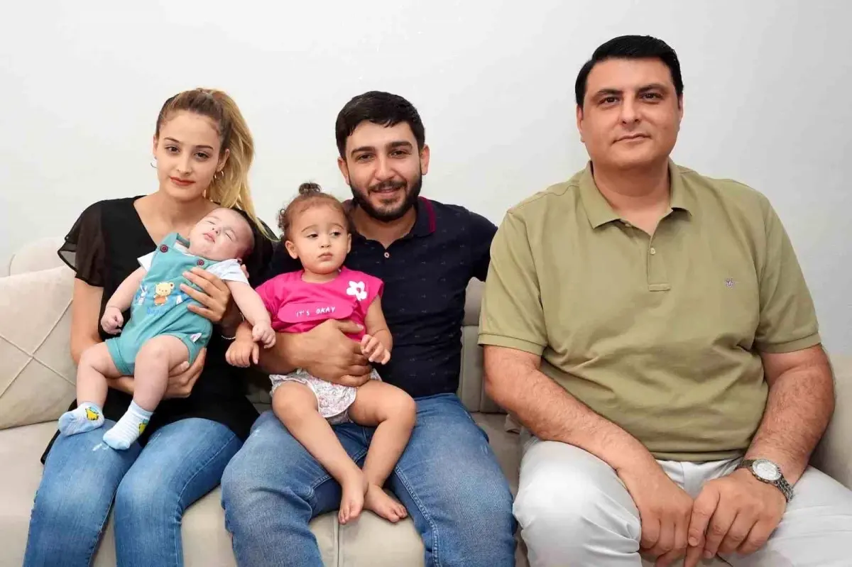 Şehitkamil Belediye Başkanı Umut Yılmaz, Umut Yılmaz bebeği evinde ziyaret etti
