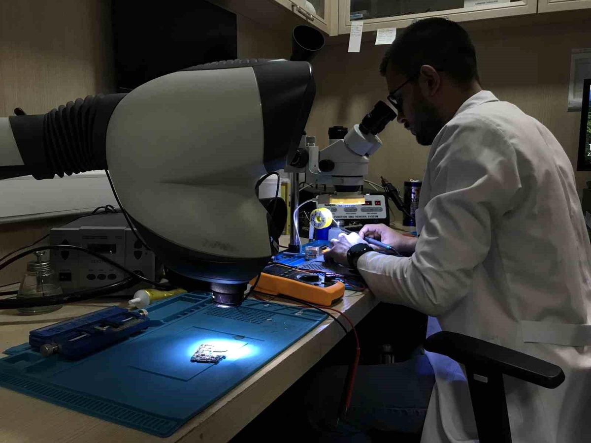 Yapay Zeka Kullanarak Ünlülerin Kılığına Giren Dolandırıcılar Vatandaşları Mağdur Ediyor