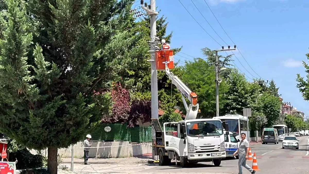 Bolu\'da Balkondan Düşen Yaşlı Adam Hayatını Kaybetti