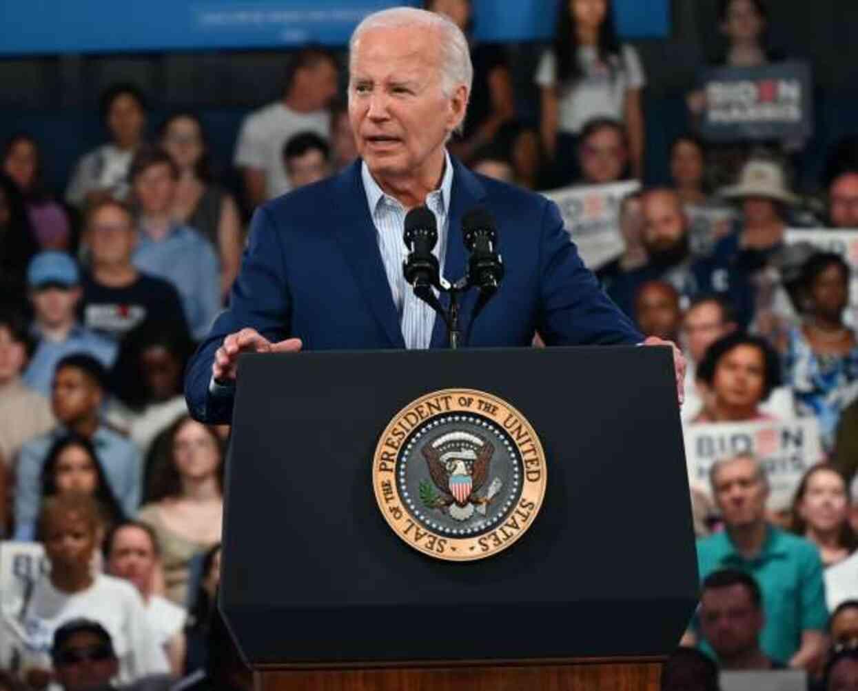 ABD Başkanı Joe Biden'ın sağlık durumu tartışmaları sürerken, Parkinson hastalığı uzmanı bir doktorun Beyaz Saray'ı ziyaret ettiği ortaya çıktı