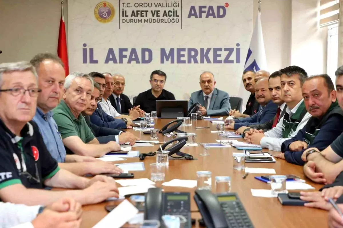 AFAD Başkanı Okay Memiş, Ordu\'da sel felaketinin ardından incelemelerde bulundu