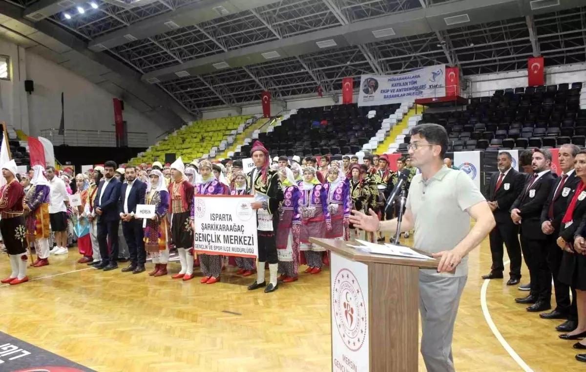 Mersin\'de Gençlik Merkezleri Arası Halk Oyunları Akdeniz Bölge Şampiyonası Sona Erdi