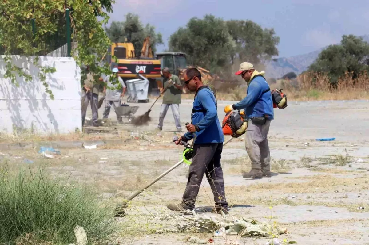 Nazilli Belediyesi Pınarbaşı Mahallesi\'nde Temizlik Çalışması Başlattı