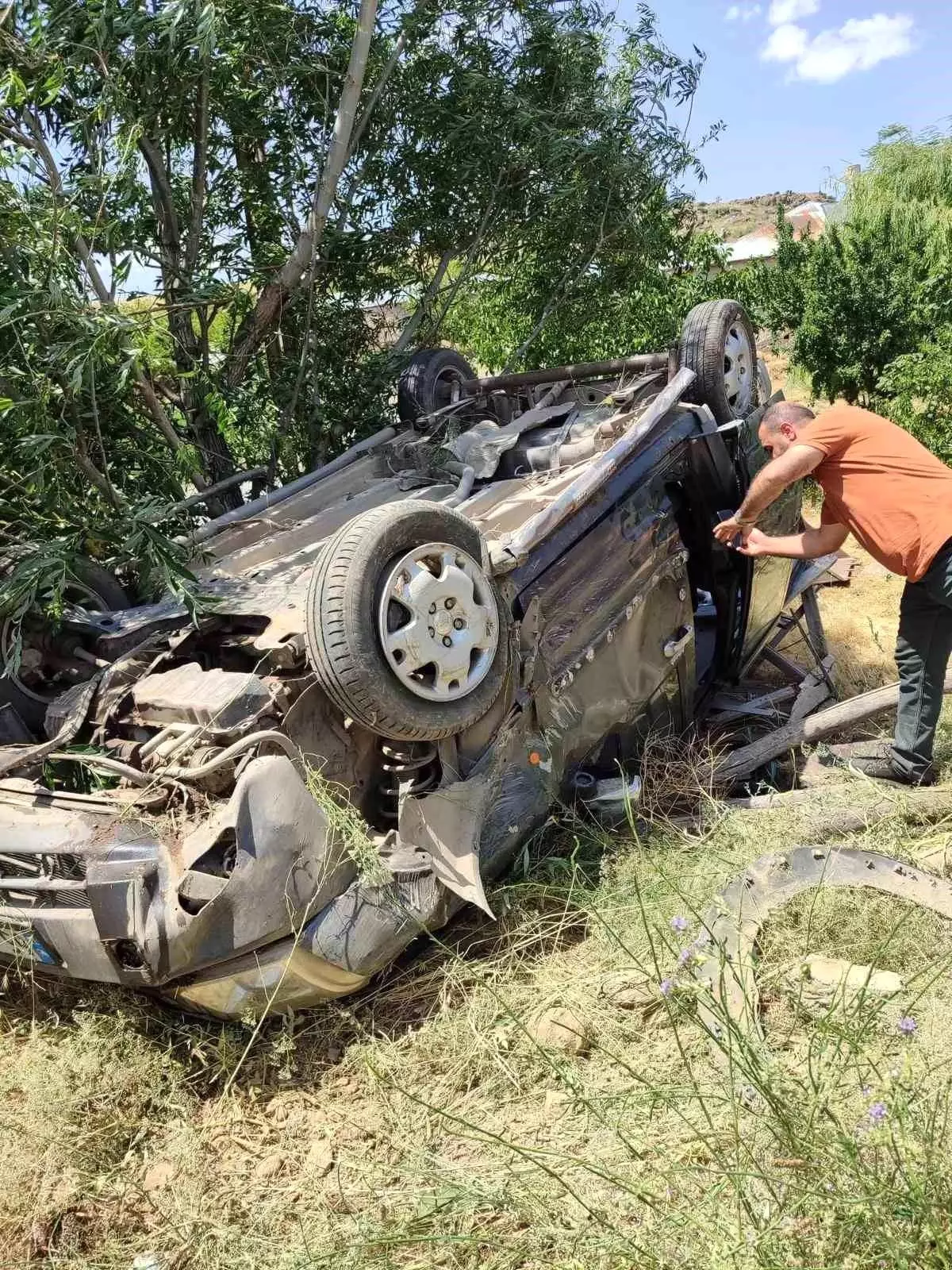 Van Muradiye\'de trafik kazası: 3 kişi yaralandı