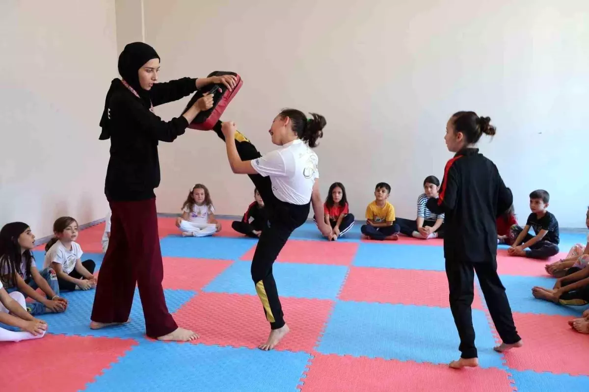 Konya Büyükşehir Belediyesi Yaz Spor Okulları ile Öğrencilere Spor Fırsatı Sunuyor