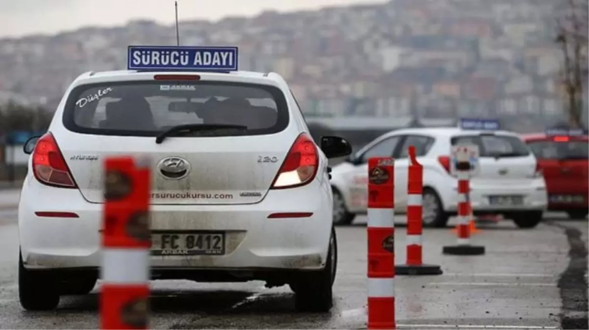 Direksiyon sınavında parktan kalanlara müjde! Ehliyete yeni düzenleme geldi