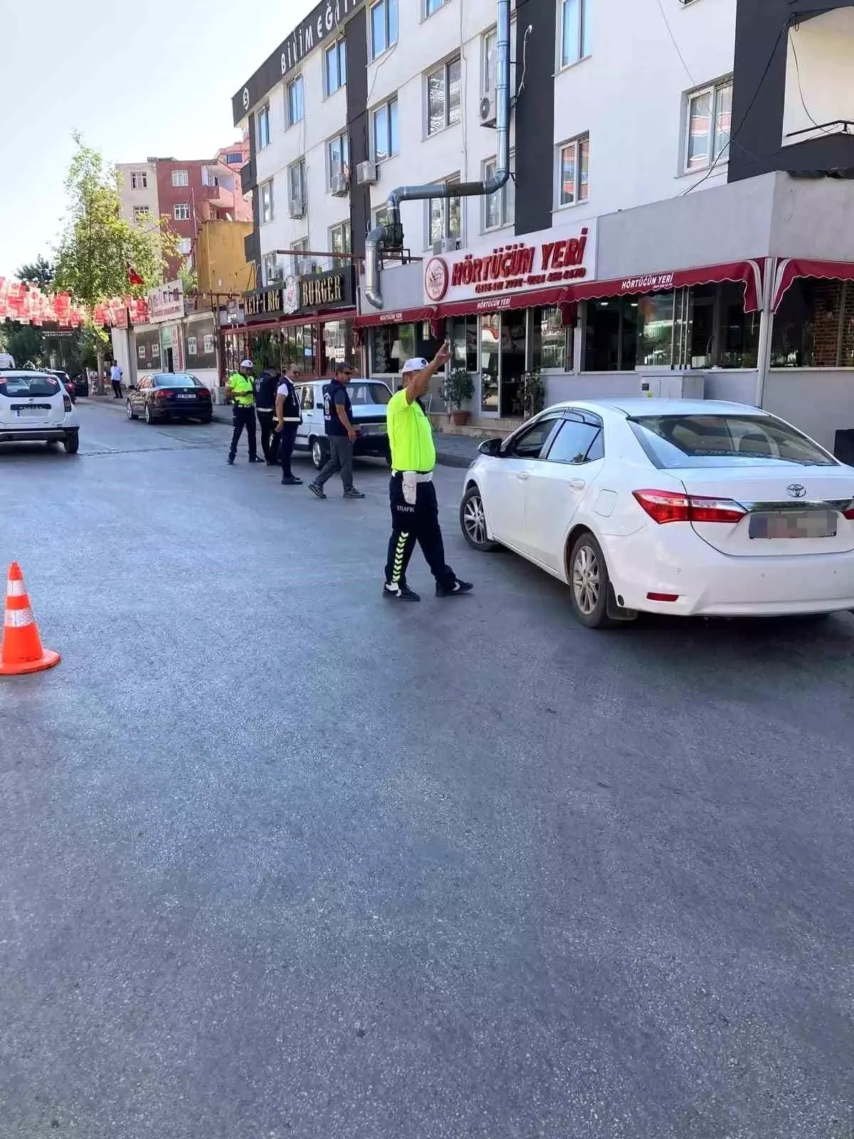 Adana Kozan\'da Polis Denetimlerinde 5 Şüpheli Yakalandı