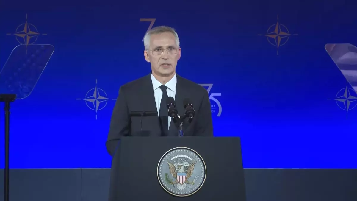 NATO Genel Sekreteri Stoltenberg: Barış ve Özgürlük NATO\'yu Tarihin En Başarılı İttifakı Yapıyor