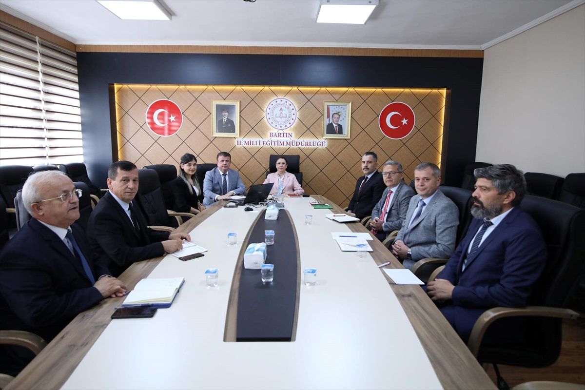 Bartın\'da Eğitim Değerlendirme Toplantısı Gerçekleştirildi