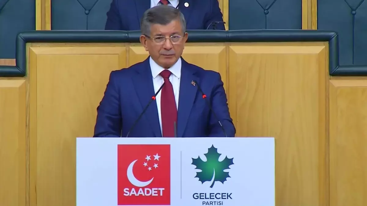 Davutoğlu: 15 Temmuz\'da insanlar Cumhurbaşkanlığı Hükümet Sistemi kurulsun, diye mi şehit oldu