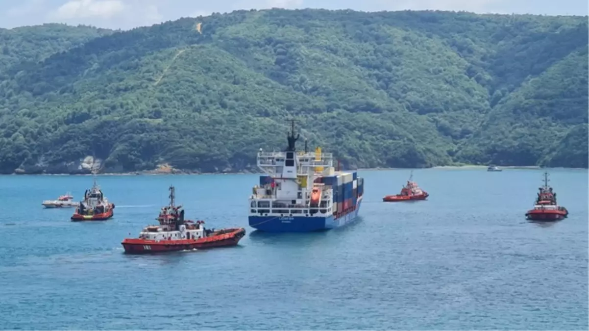 İstanbul Boğazı\'nda trafik geçici olarak askıya alındı