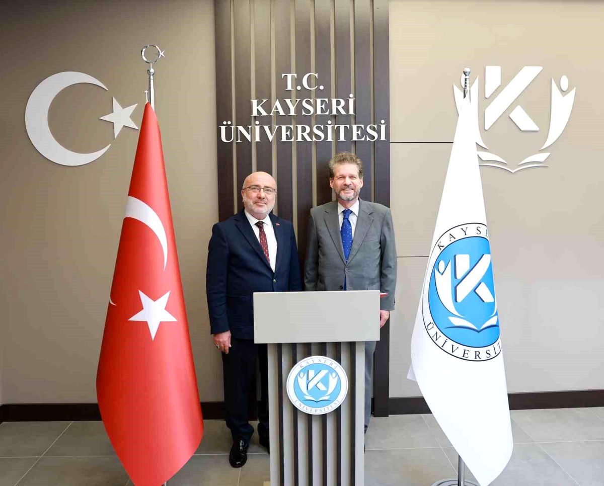 Kuzey Makedonya Büyükelçisi Kayseri Üniversitesi\'ni Ziyaret Etti