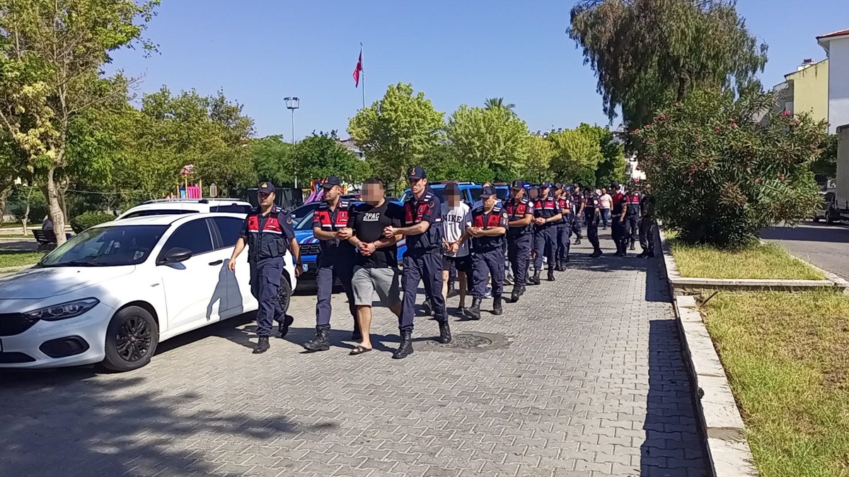 Nazilli\'de Uyuşturucu Satışı Yapan Suç Örgütüne Operasyon: 7 Gözaltı