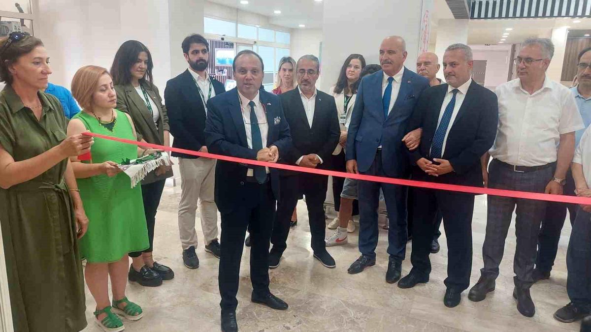 Tekirdağ\'da Yeşilay\'ın Bağımlılıktan Kurtulanların Eserlerinden Oluşan Sergi Açıldı