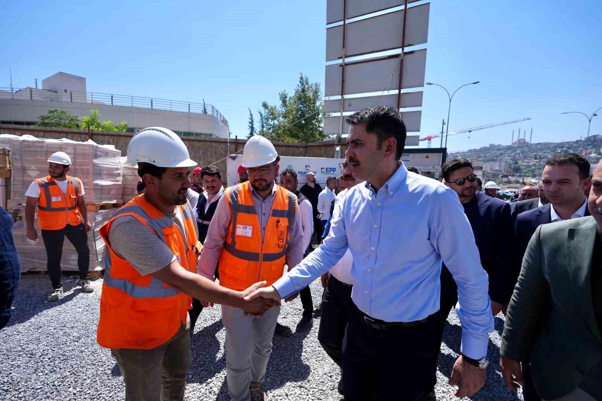 Bakan Kurum, deprem bölgesindeki illeri ziyaret edecek