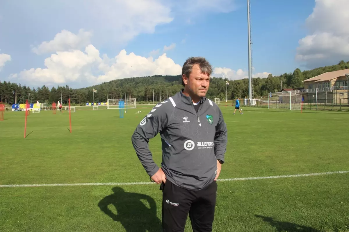 Kocaelispor Teknik Direktörü Ertuğrul Sağlam: \'Şu anda 2 tane forvet alacağız\'