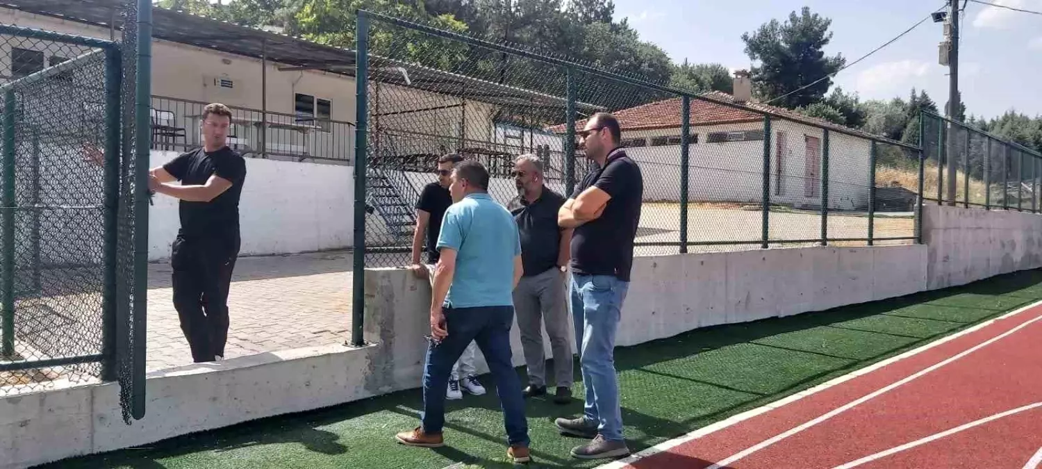 Kütahya Gediz\'de Futbol Sahası Modernizasyonu Tamamlandı