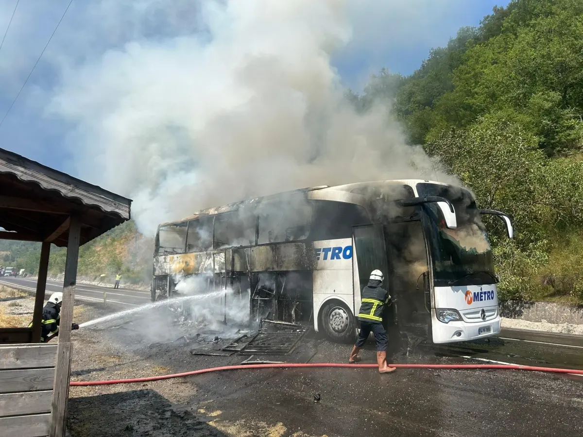 İnebolu\'da Yolcu Otobüsünde Yangın Çıktı