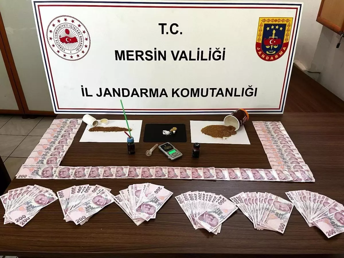 Mersin\'de Uyuşturucu Operasyonunda 4 Şüpheli Gözaltına Alındı