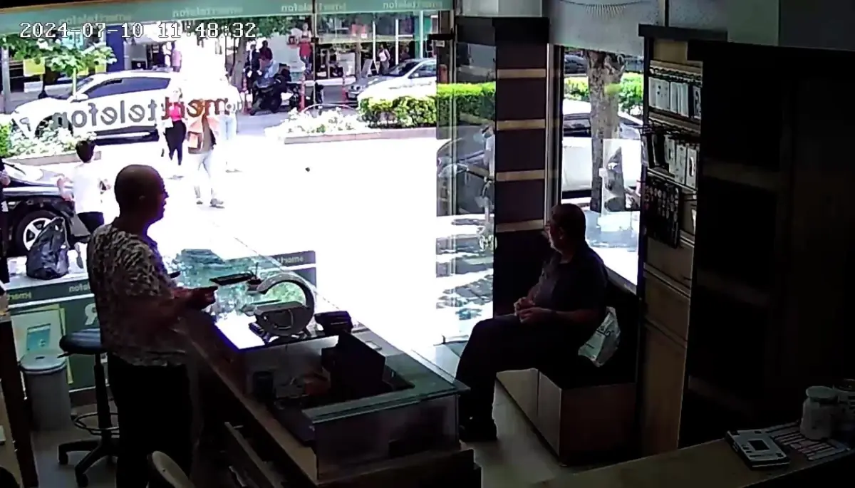 Çorum\'da Motosikletli Kurye Yaya Çarptı