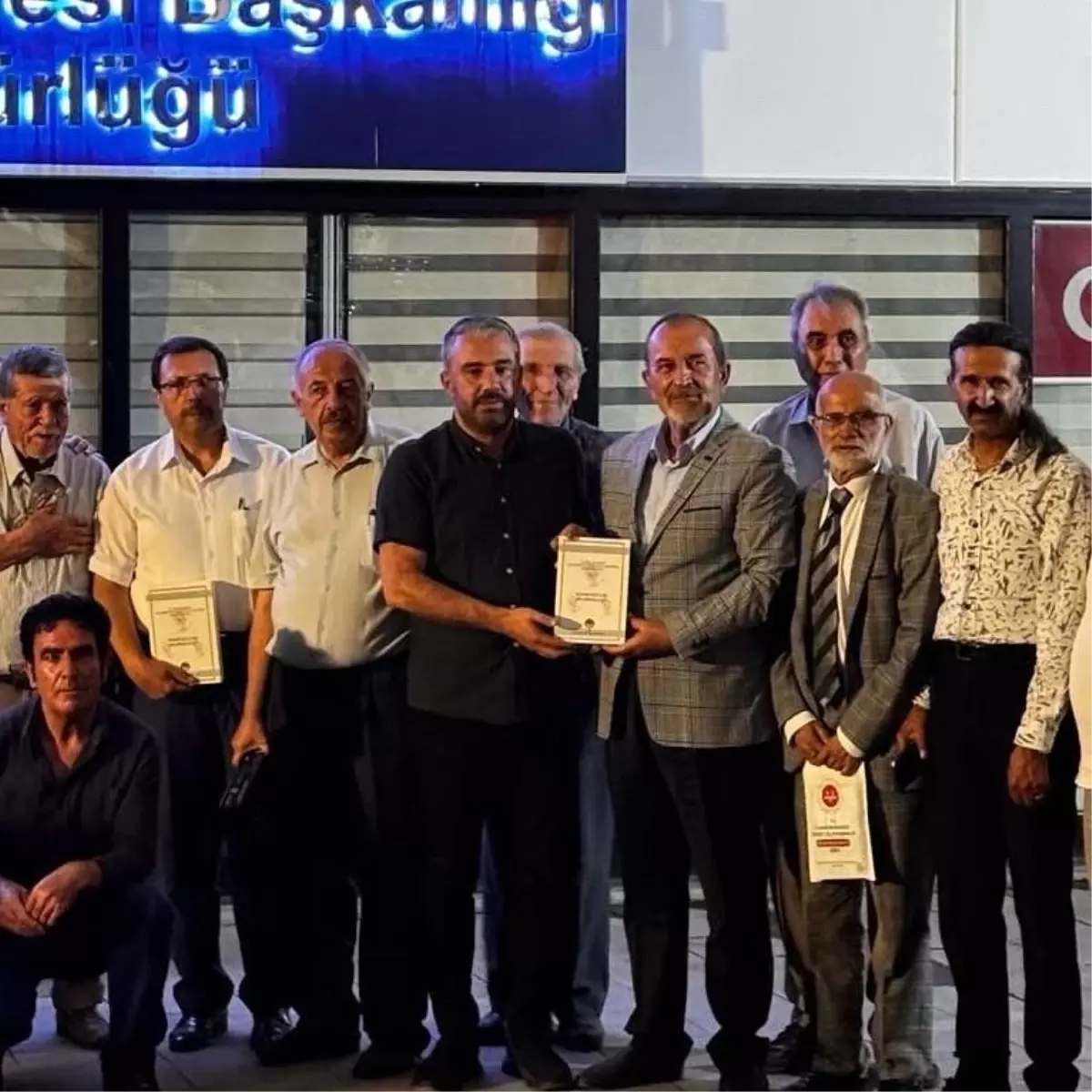 Pursaklar Belediye Başkanı Ertuğrul Çetin, Alevi İnanç Birliği Vakfı\'nın muharrem orucu iftar programına katıldı