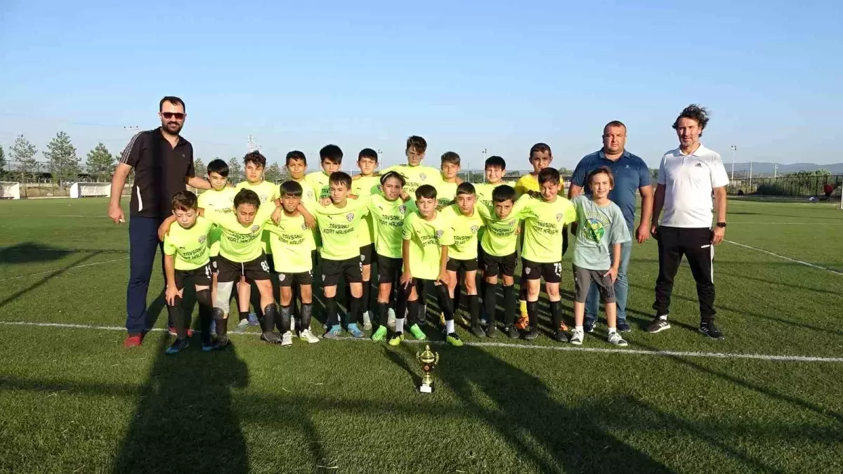 Tavşanlı İdman Yurdu Spor, U11, U12 ve U13 Kategorilerinde Şampiyonluklar Kazandı