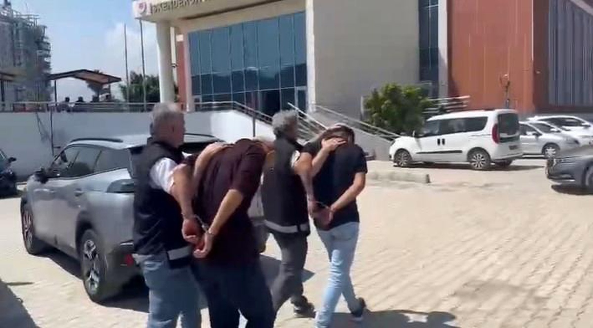 İskenderun\'da aranan 2 zanlı yakalandı