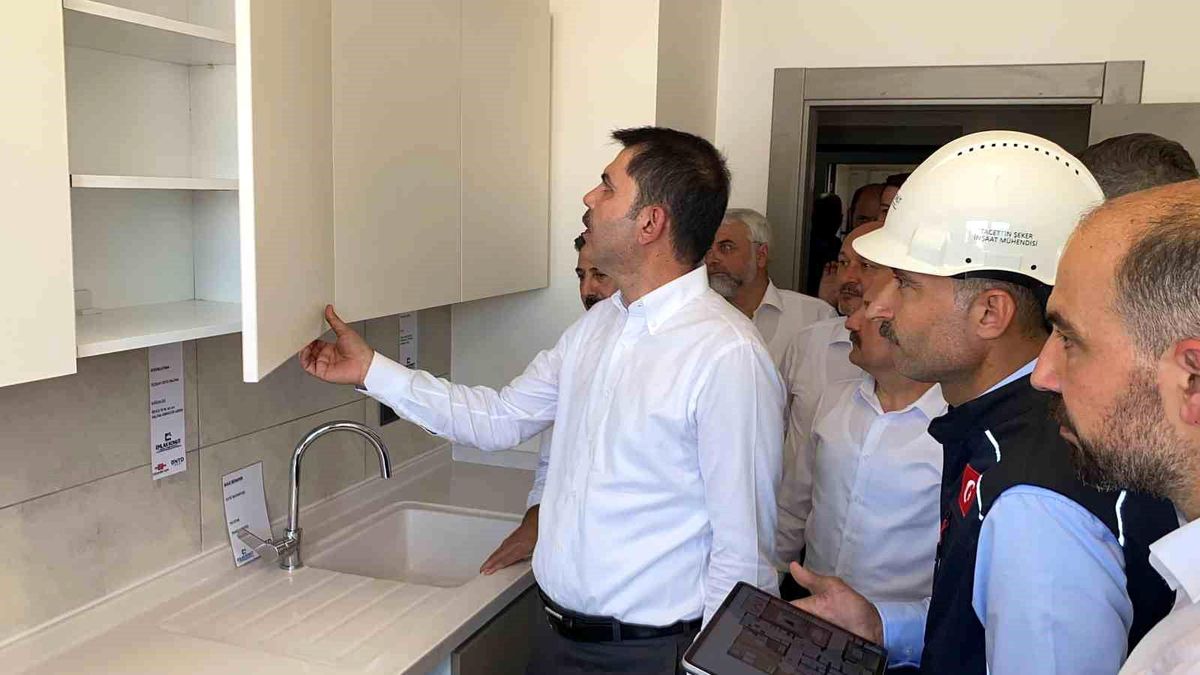 Bakan Kurum: 2025 yılına kadar 11 il ve ilçede evine girmeyen depremzede kalmayacak
