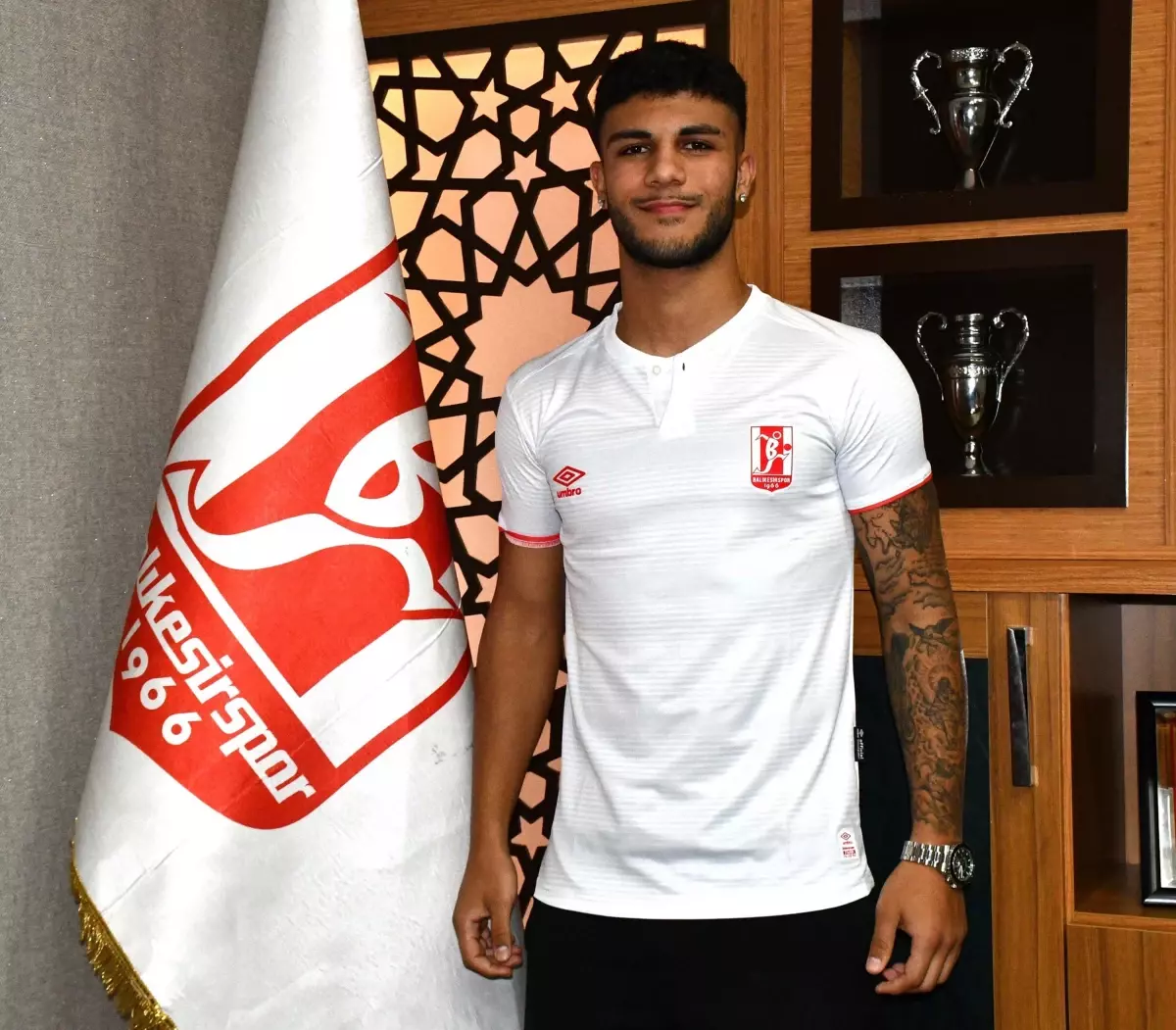 Balıkesirspor, Yiğit Epözdemir ve Doğukan Özçimen\'i transfer etti