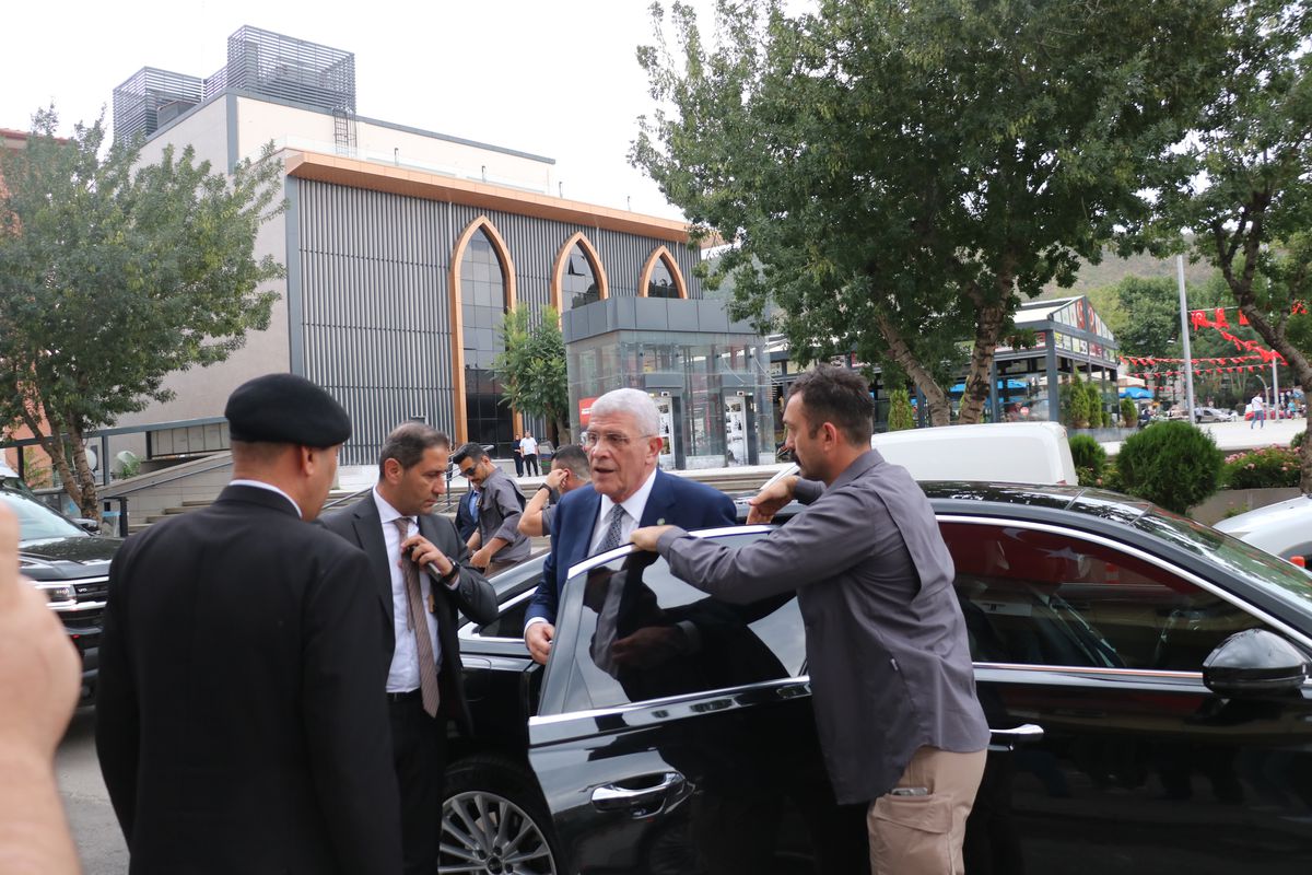 Müsavat Dervişoğlu, Afyonkarahisar\'daki temaslarına devam etti
