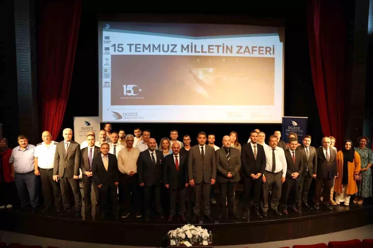 Düzce Üniversitesi\'nde 15 Temmuz Milletin Zaferi paneli düzenlendi