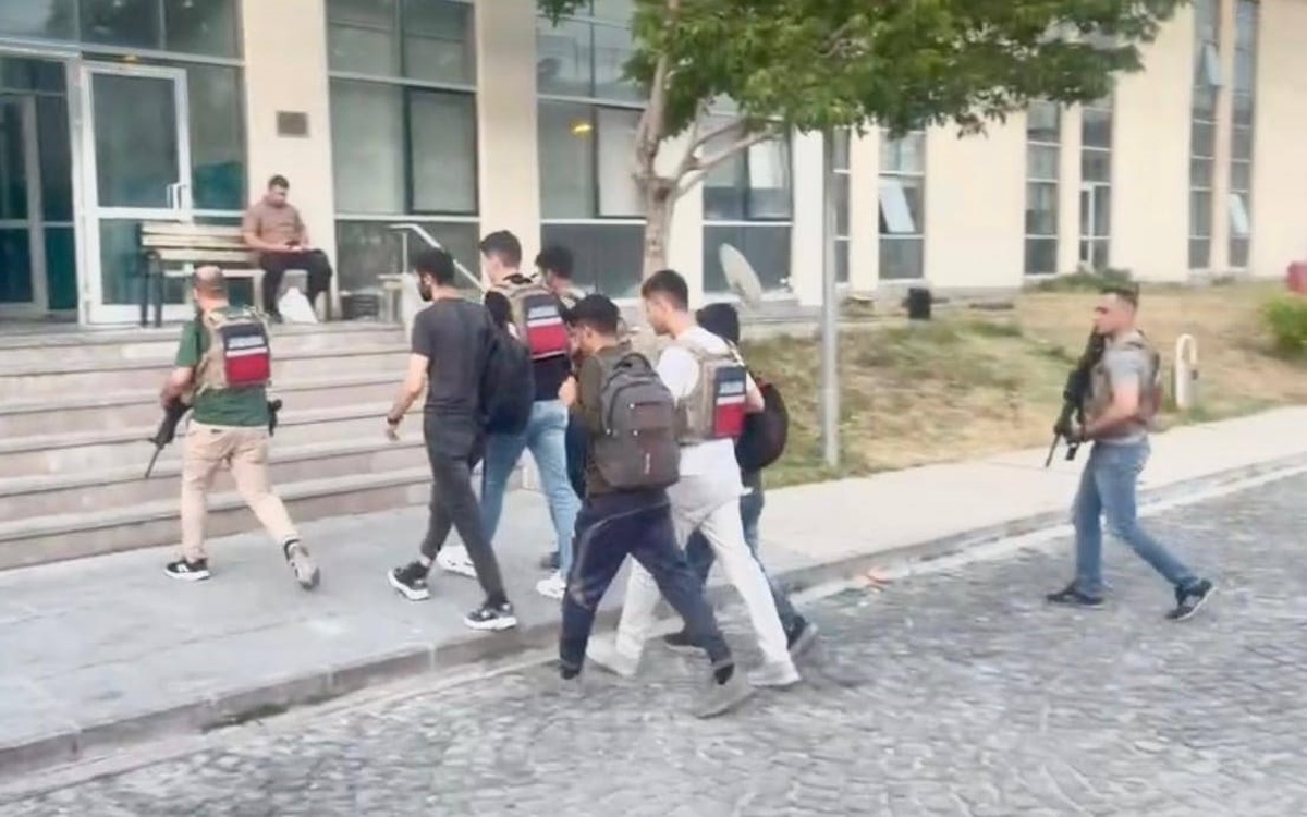 Hakkari\'de Kaçak Göçmen Operasyonu: 3 Göçmen Yakalandı