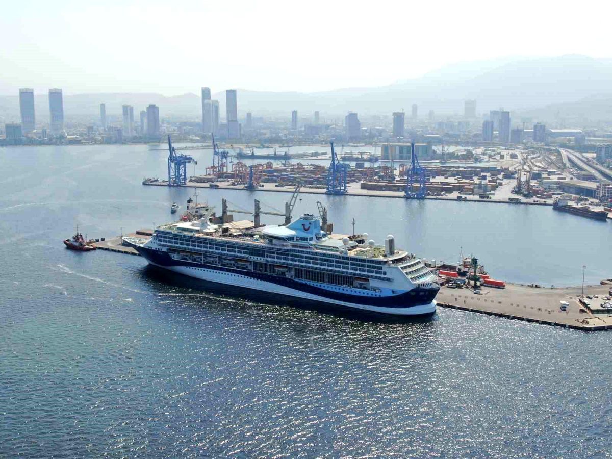 İzmir, yılın ilk 6,5 ayında 24 kruvaziyer gemisine ev sahipliği yaptı