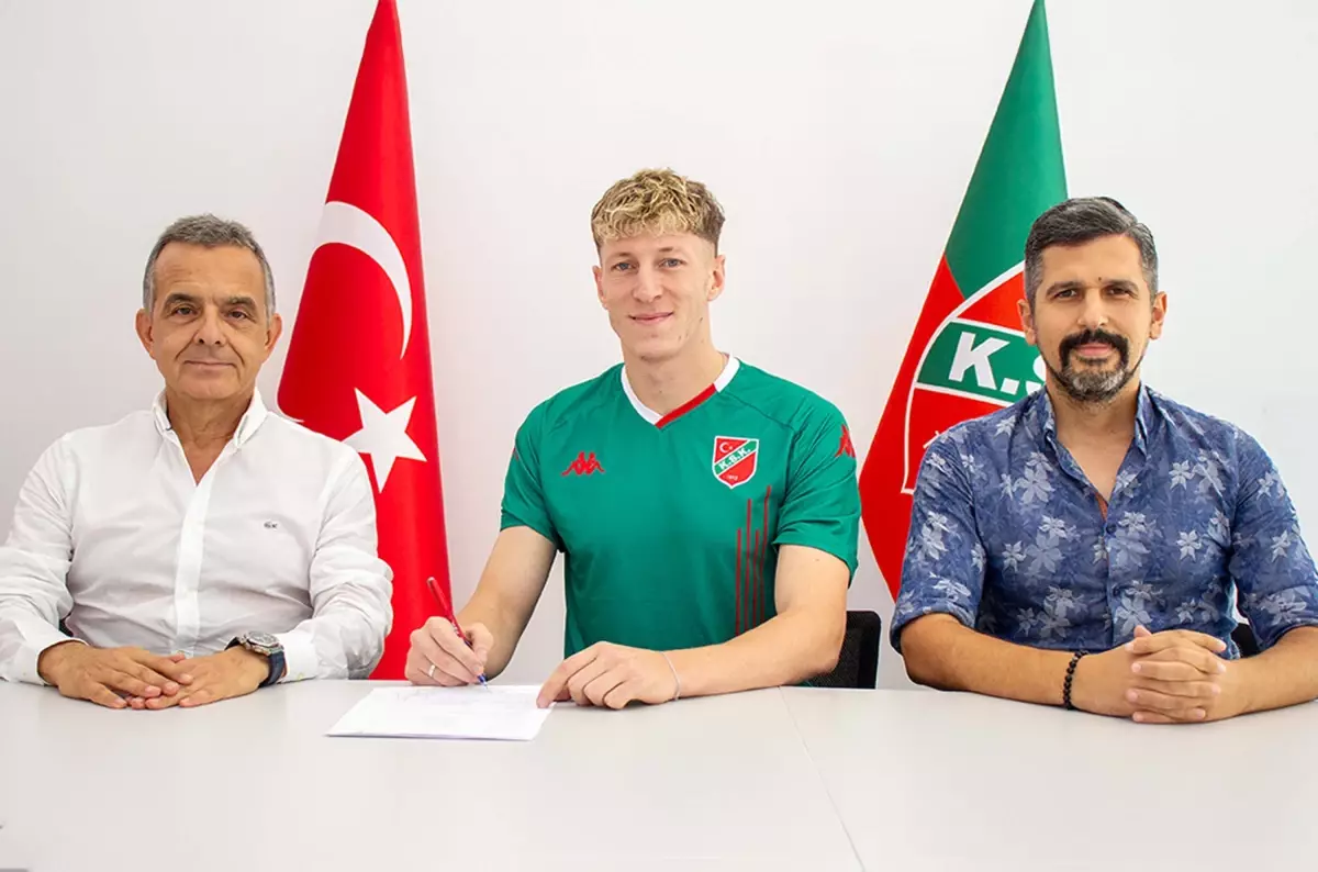 Karşıyaka, Abdulkadir Öksüz ile sözleşme imzaladı