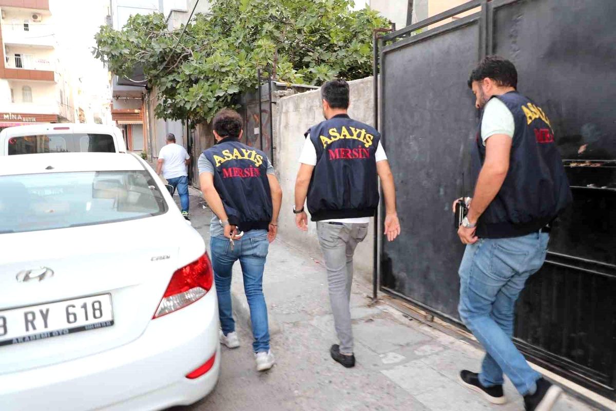 Mersin\'de düzenlenen operasyonlarda 79 kişi yakalandı