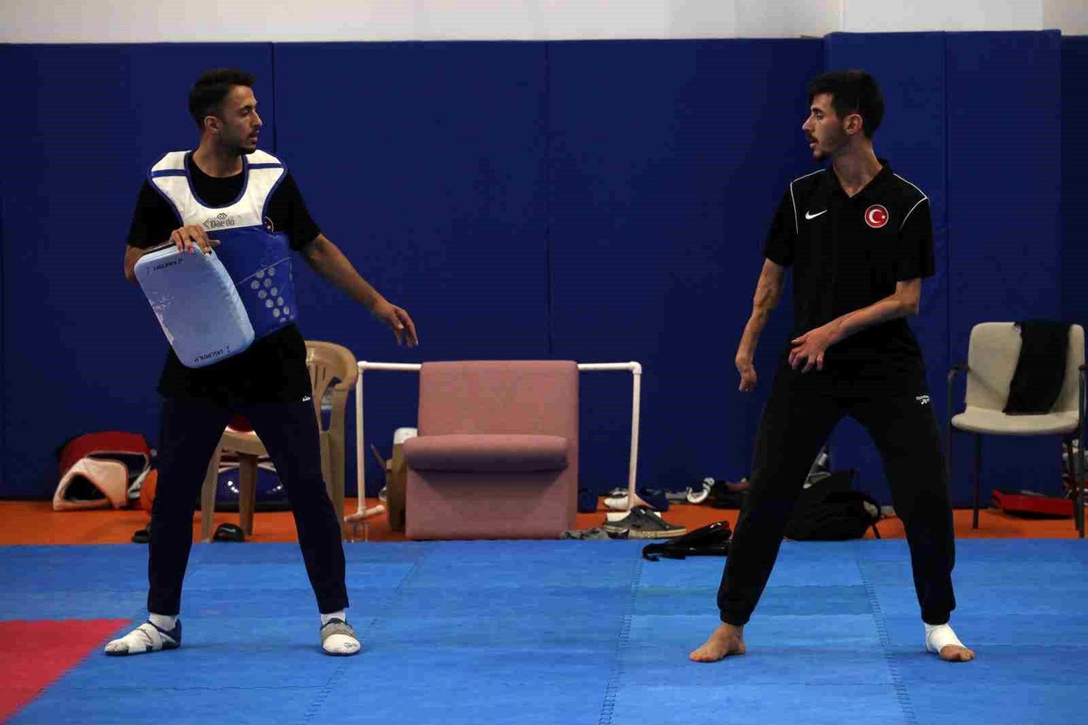 Mahmut Bozteke, Paris 2024 Paralimpik Oyunları\'nda altın madalya kazanmak için çalışıyor