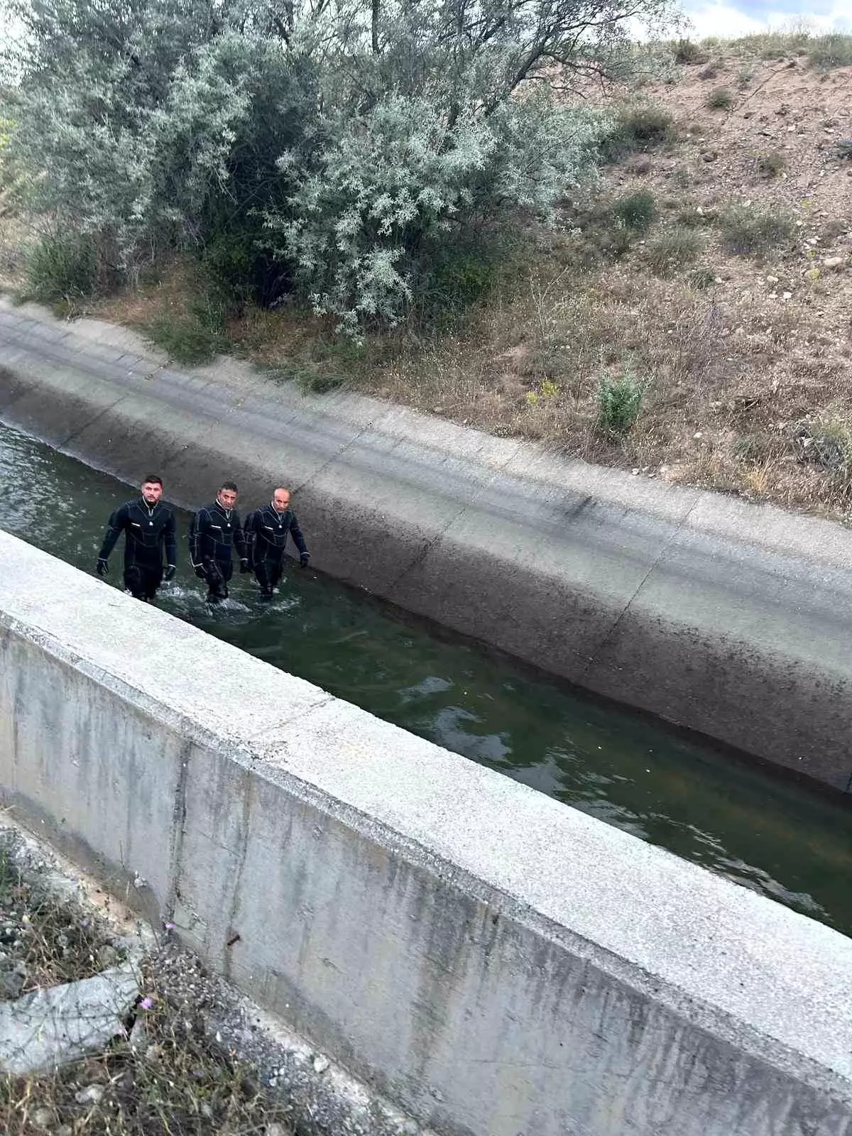 Sivas Gölova\'da Sulama Kanalına Düşen Yaşlı Adam Aranıyor