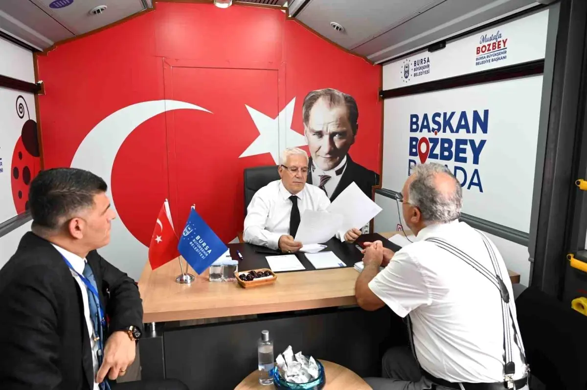 Bursa Büyükşehir Belediye Başkanı Mustafa Bozbey, makamını ilçelere taşıdı