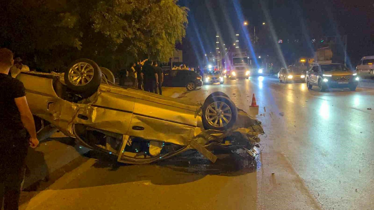 Eskişehir\'de Otomobil Yarışı Sonucu Meydana Gelen Kaza: 2 Yaralı