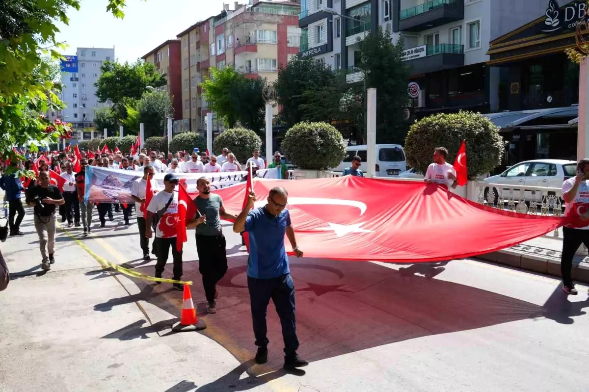 15 Temmuz Destanı Demokrasi ve Milli Birlik Günü Kamp ve Zirve Tırmanışı Etkinliği Niğde\'de Başladı