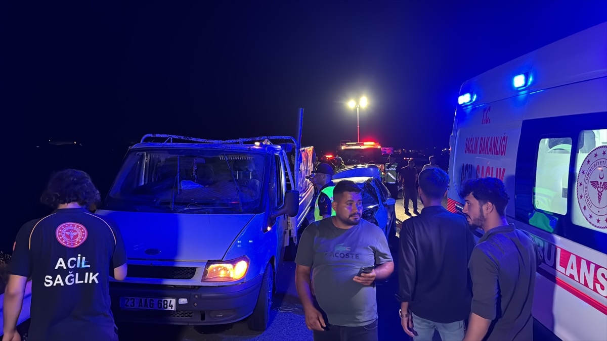 Adıyaman\'da otomobil ve kamyonet çarpışması: 6 yaralı